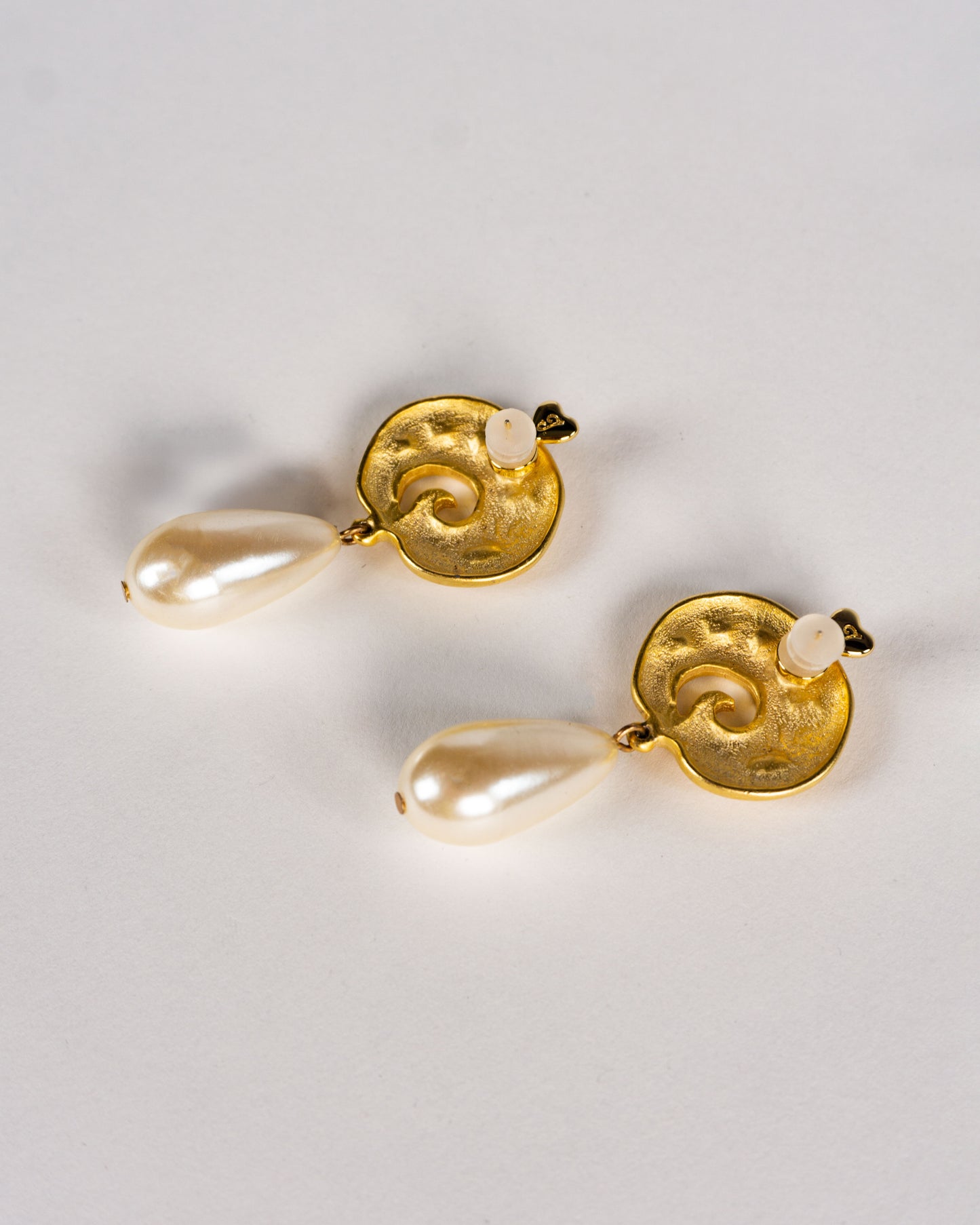 復古啞光珍珠垂墜耳環-耳針式 | VINTAGE MATTE GOLD PEARL DROP EARRINGS