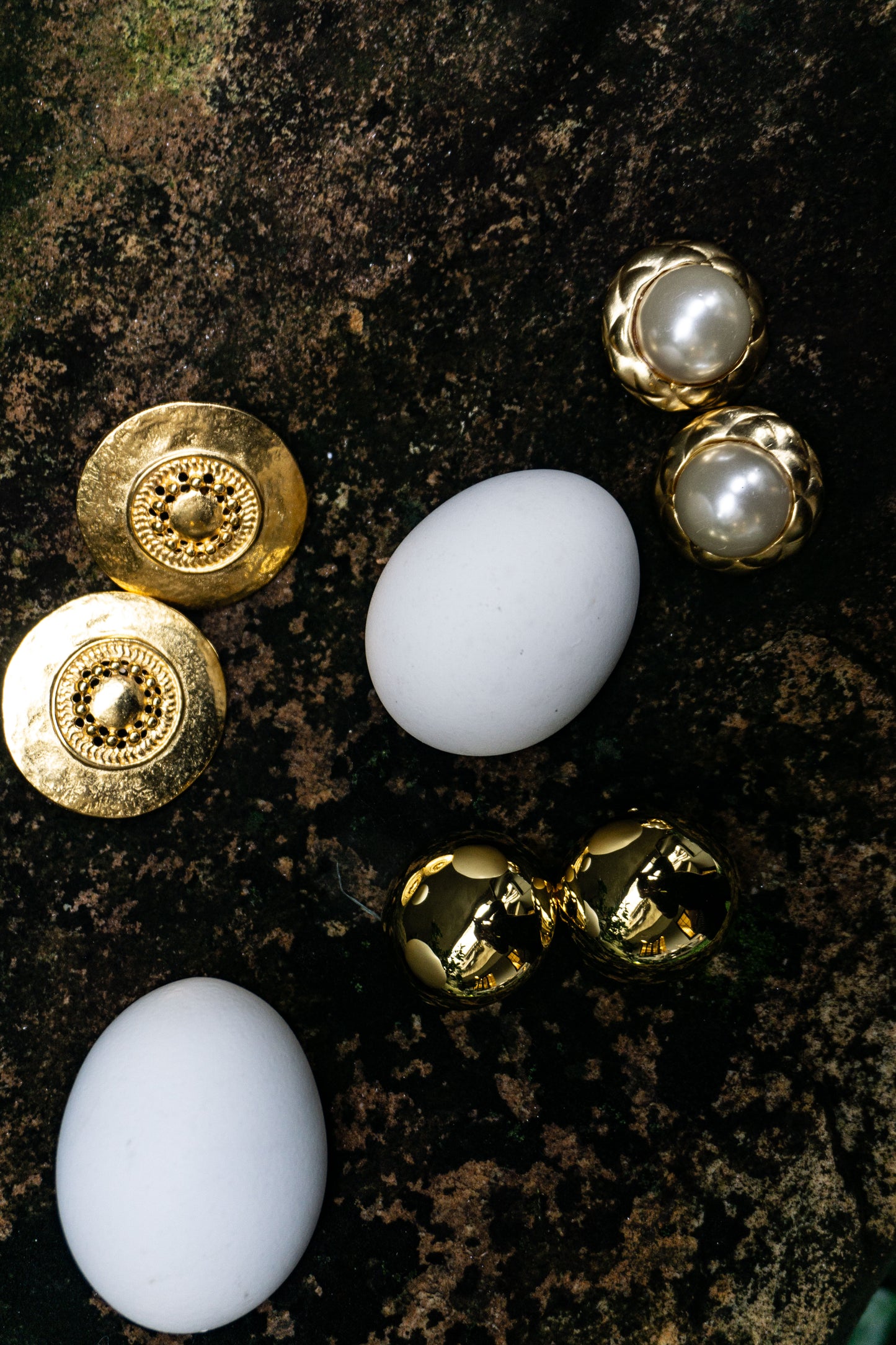 復古伊特魯里亞圓盤耳環-耳夾式 | VINTAGE MATTE GOLD ETRUSCAN DISC CLIP ONS
