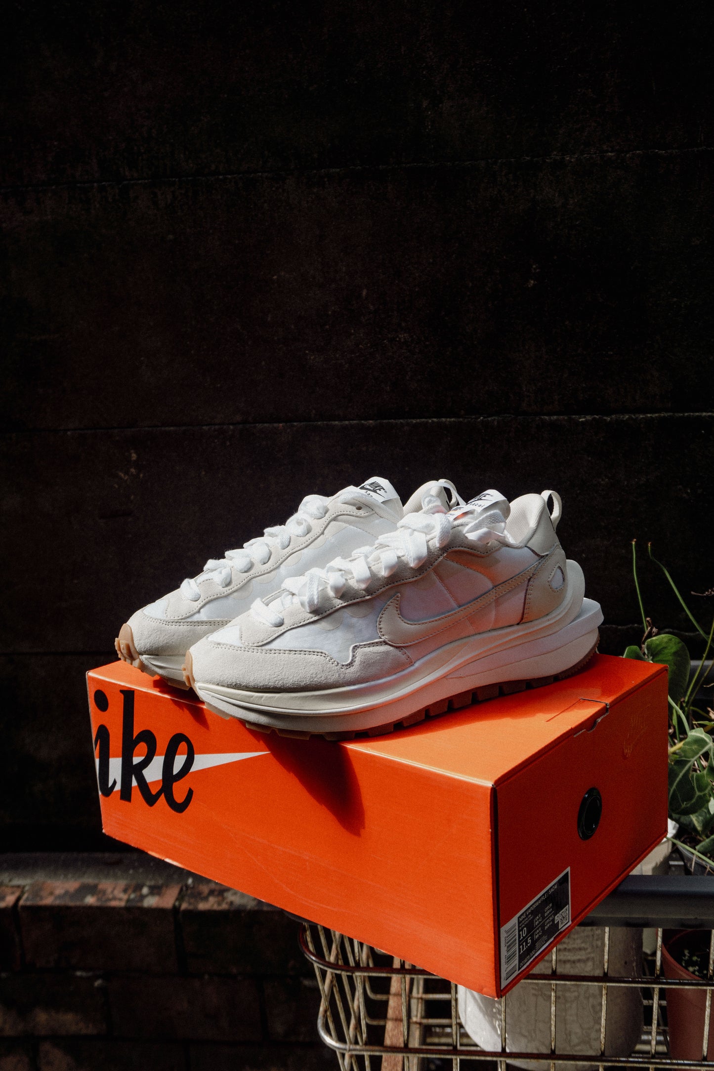 Hi-Five: Nike x sacai VaporWaffle 'White and Gum'