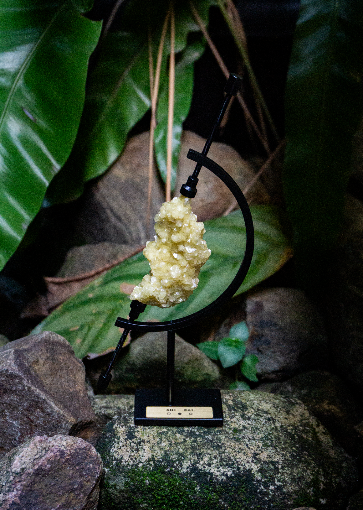 Planet Series: Golden Mica Ornament 黃金雲母擺件