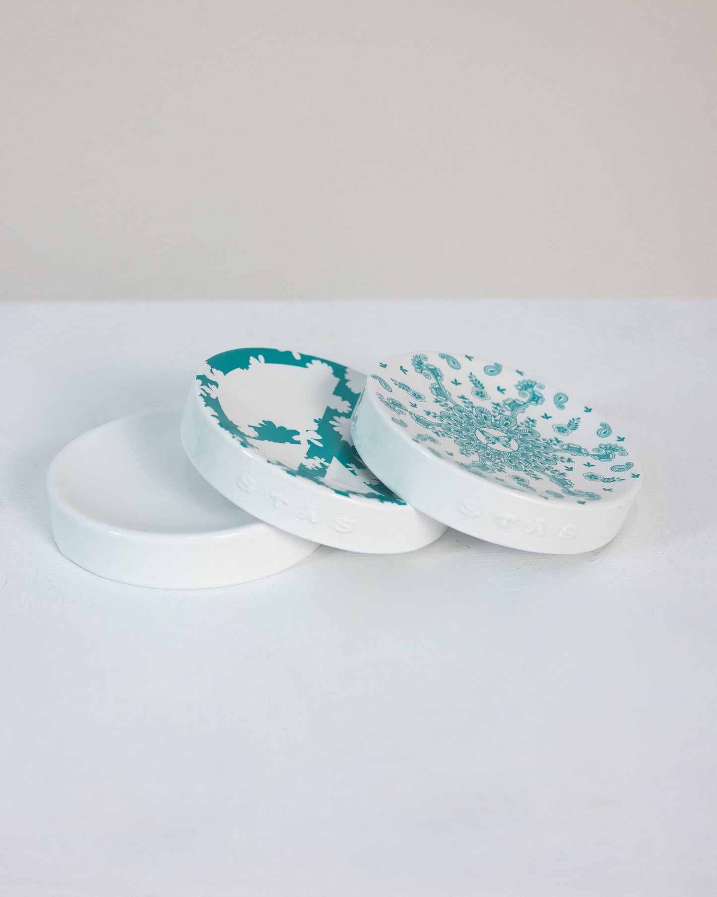 THE STAS CERAMIC SOAP DISH