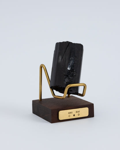 黑碧璽原礦 | Wooden Base Series: Black Tourmaline Raw Stone