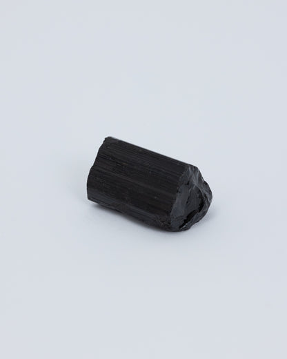黑碧璽原礦 | Wooden Base Series: Black Tourmaline Raw Stone