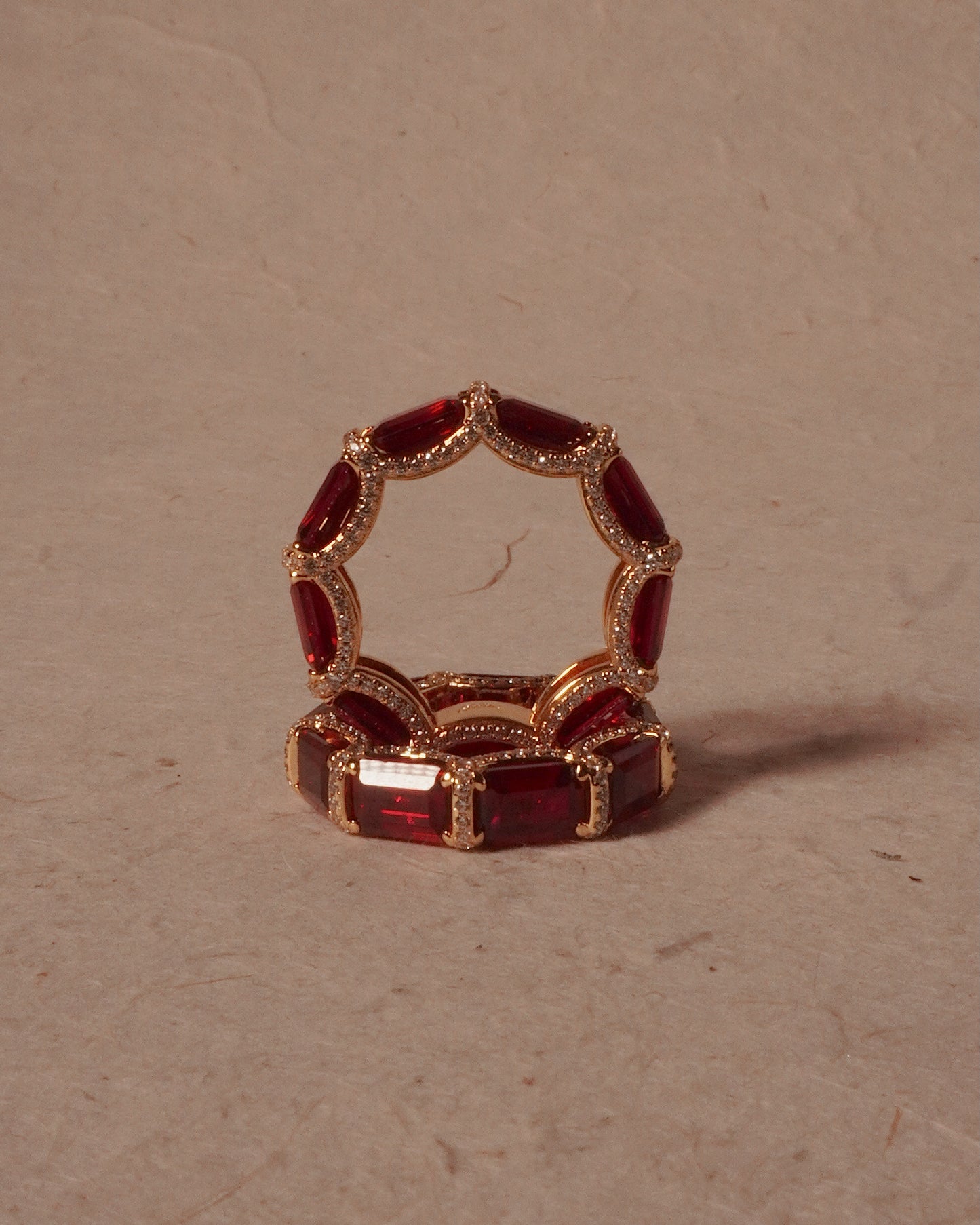 SCARLET RING